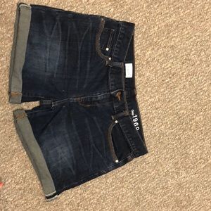 GAP Sexy Boyfriend Cuffed Jean Shorts Size 27